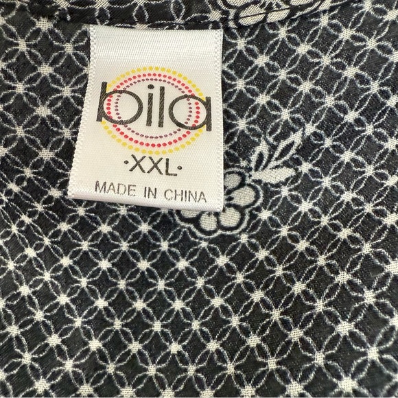 Women’s Bila Boho Black and White Paisley Blouse - Picture 4 of 6